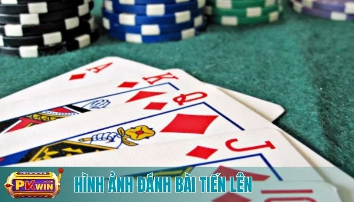 hình ảnh đánh bài tiến lên